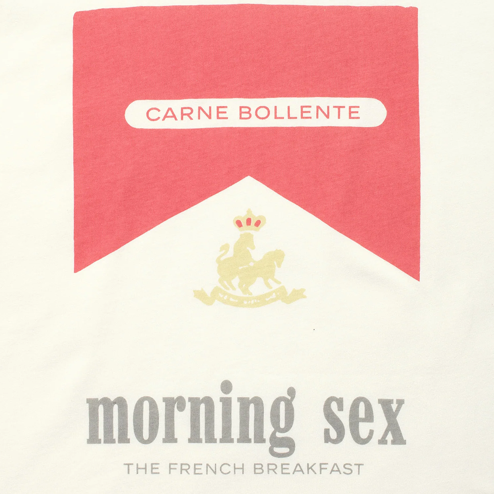 CARNE BOLLENTE - BREAKFAST IN BED T-SHIRT