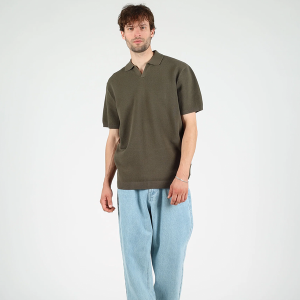 WEMOTO - KNIT POLO SHIRT OLIVE
