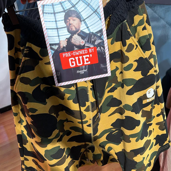 BATHING APE - HOODIE & SHORTS PRE OWNED BY GUE