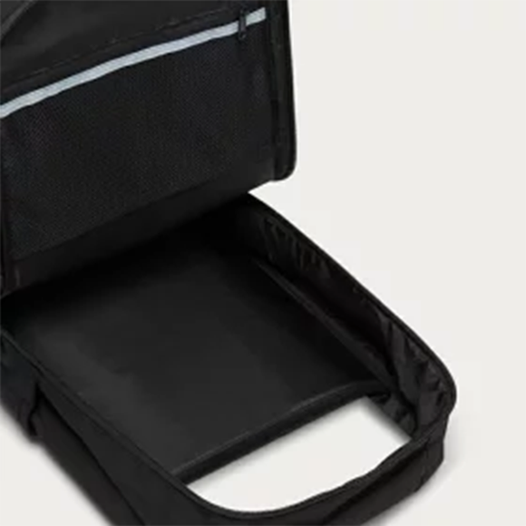 OAKLEY - ESSENTIAL BACKPACK 8.0 BLACK