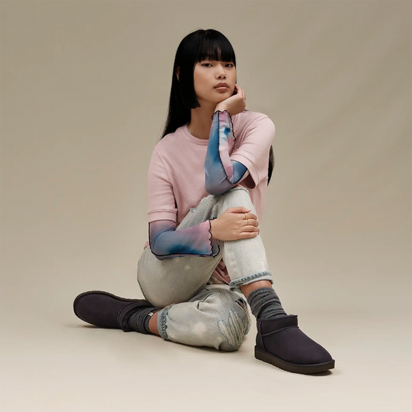 UGG - W CLASSIC ULTRA MINI BLACK