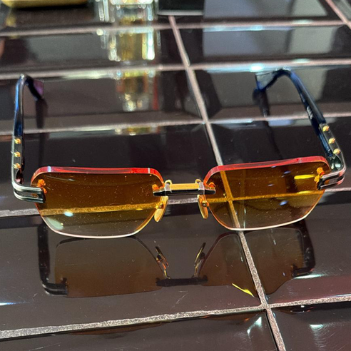 SEIDITA - SUNGLASSES PRE OWNED BY GUE