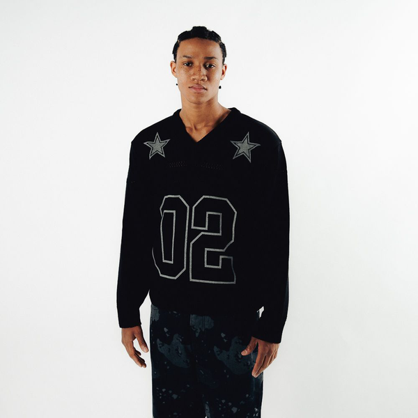 IUTER - STARS FOOTBALL SWEATER BLACK